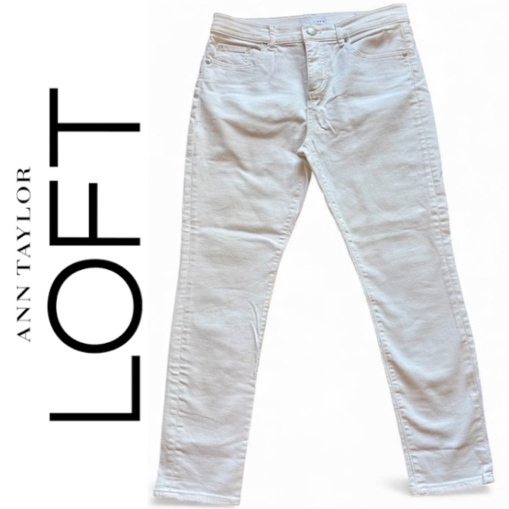 LOFT Women's White Slim Fit Jeans with Pockets. NWOT. Size: 8/29 Petite